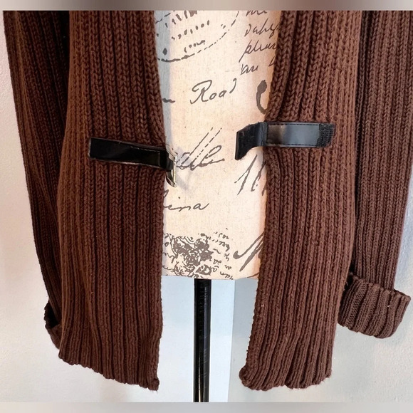 Kenji Natural, M, heavy cable knit, long sleeves, belt loop closure, cardigan - Picture 7 of 9